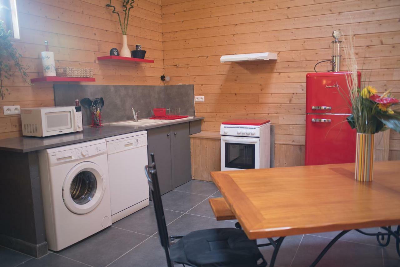 Le Fil Rouge Villa Saint-Pierre-d'Aurillac Eksteriør billede